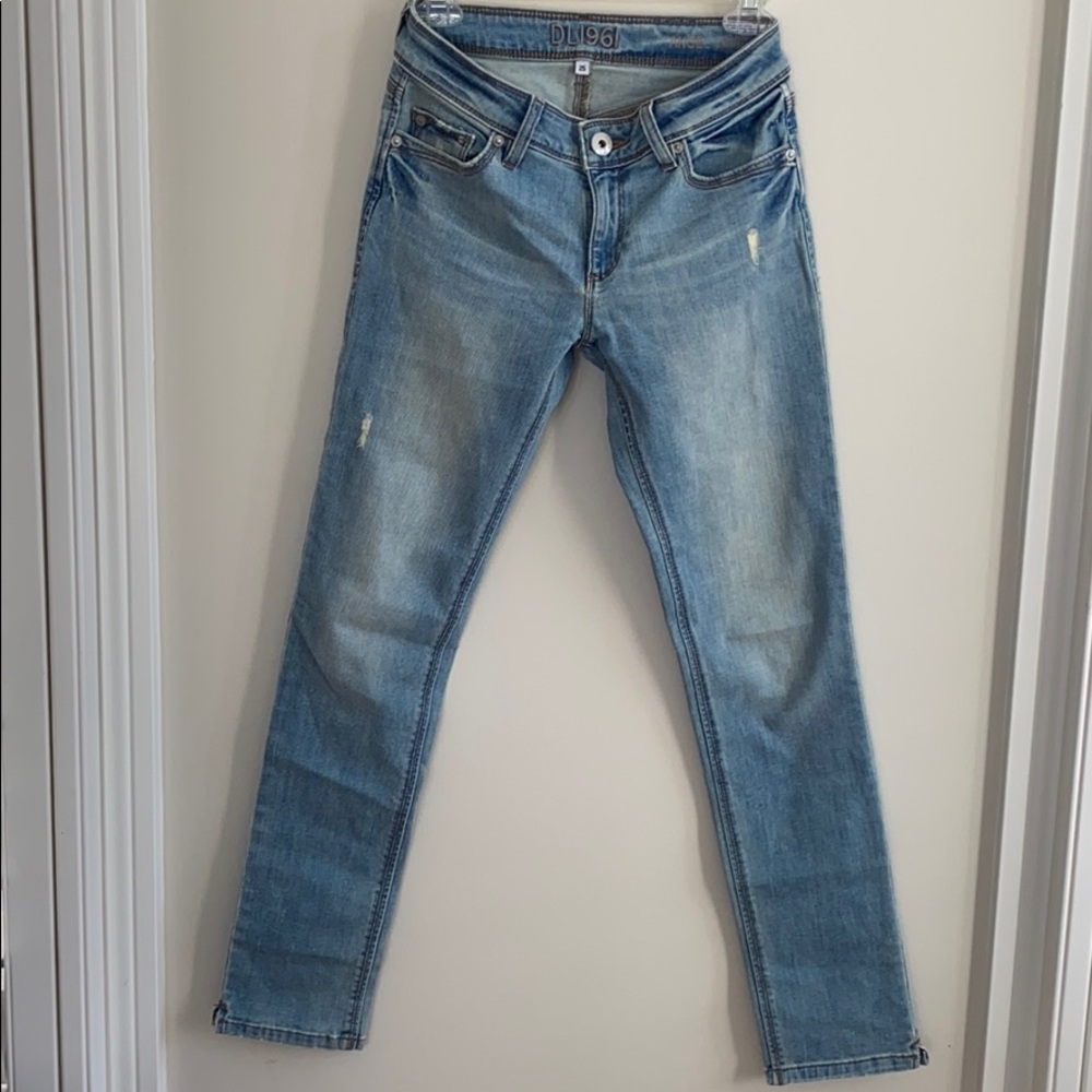 DL1961 Light Wash Mid-rise ankle skinny Jeans